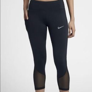 Nike crop mesh leggings